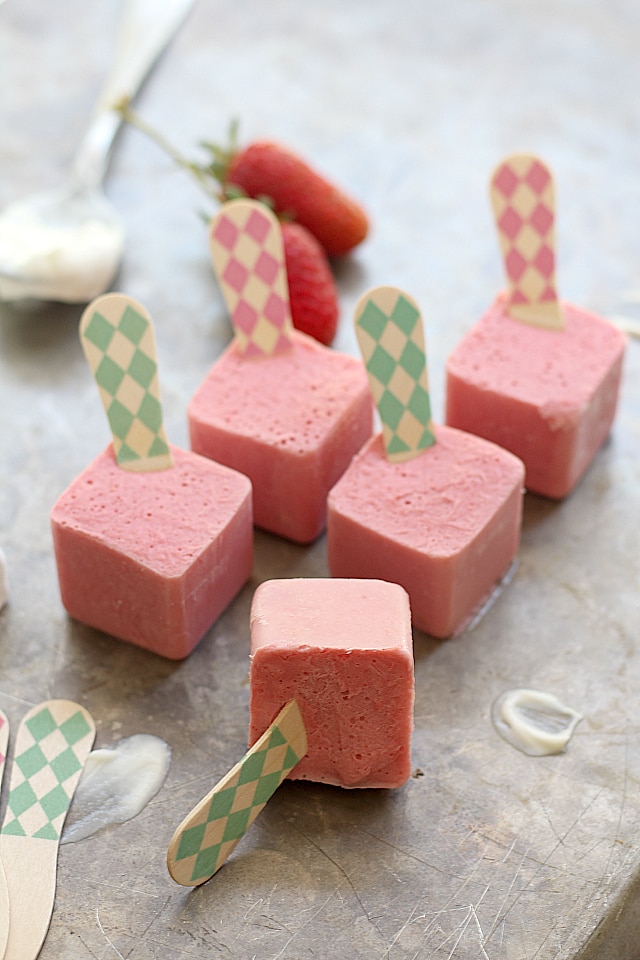 Strawberry Party Popsicle Recipe | Delightful Mom Food