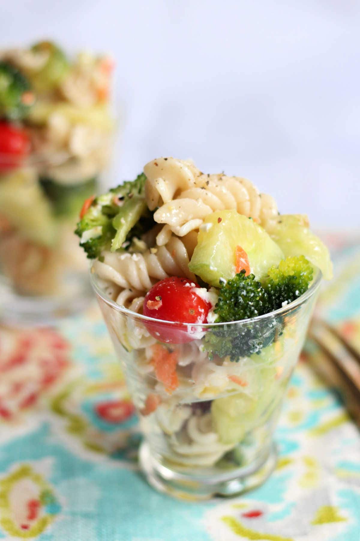 vegetarian pasta salad with dressing