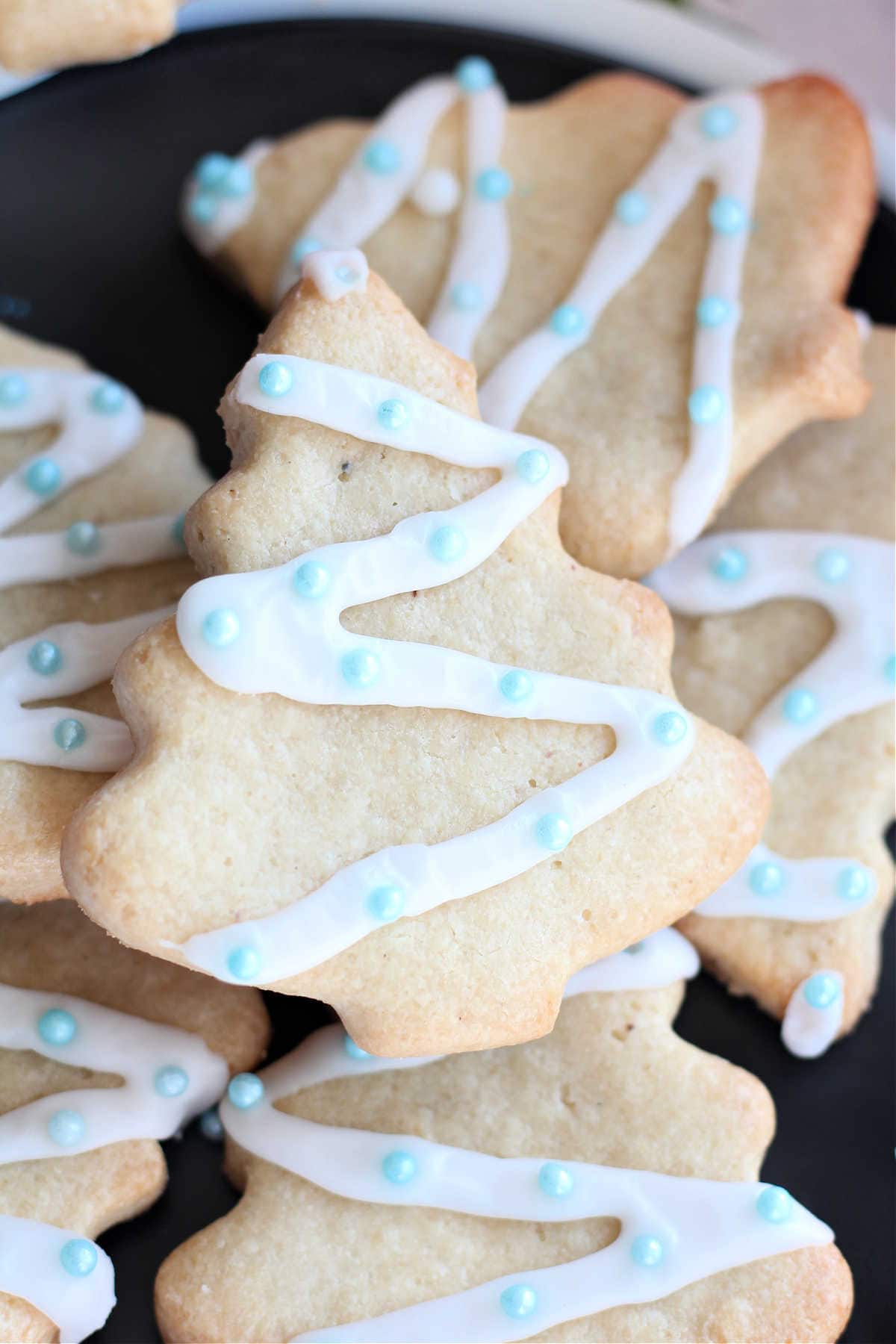 Christmas cookies that are Christmas tree shaped vegan and grain free