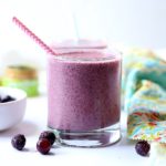 This glowing anti inflammatory matcha berry smoothie is made with anti inflammatory green tea powder, berries and all natural plant based ingredients! A delicious matcha smoothie that quickly mixes together for a healthy on-the-go meal! #matcha #berry #smoothie #recipe #easy #healthy #matchaberrysmoothie #matchagreentea #recipe #vegan | Recipe at Delightful Mom Food