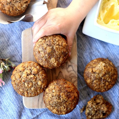 Healthy Oatmeal Muffins Baked! These gluten free muffins are like eating a bowl of oatmeal out of a muffin tin!