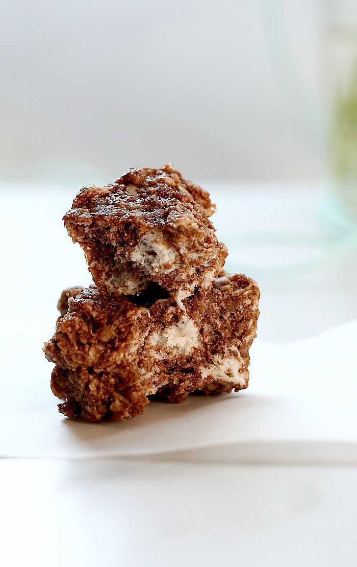No Bake Treats - Easy no bake treats made with chocolate peanut butter marshmallow and oats taste like a cookie and are naturally gluten-free, vegan and dairy-free. It's a delicious quick dessert or snack treat ready in less than 30 minutes! | #nobake #treats #sweets #recipe #dessert #glutenfree #vegan #healthy #quick #easy #chocolate #peanutbutter #dairyfree #marshmallow | Recipe at delightfulmomfood.com