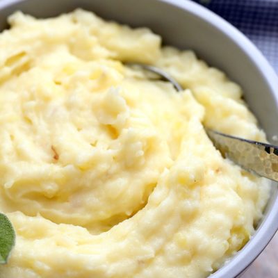 bowl of garlic mashed potatoes
