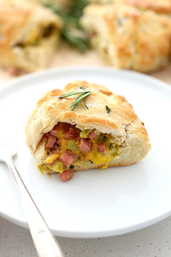 Cozy up this holiday season with this comforting gluten-free and dairy-free holiday wreath simply made with a creamy filling stuffed with diced ham, broccoli and cheese! You will be blown away how easy it is to make a Ham Broccoli Cheese Wreath, plus this one is dairy-free! #sponsored #glutenfree #holiday #Christmas #Thanksgiving #recipe #holidaywreath #ham #hamcheesebroccoli | Delightful Mom Food