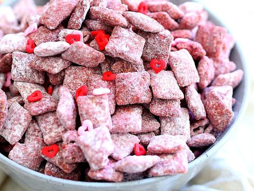 Me and My Pink Mixer: Muddy Buddies {Puppy Chow} Cupcakes