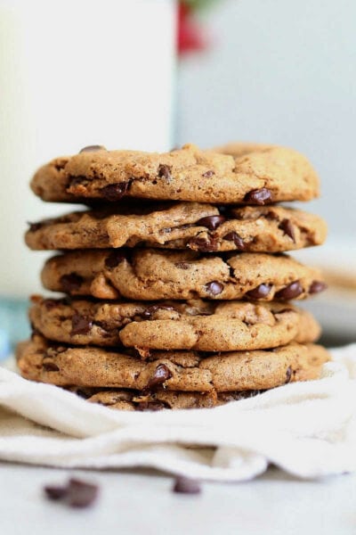 Paleo chocolate chip cookies recipe.