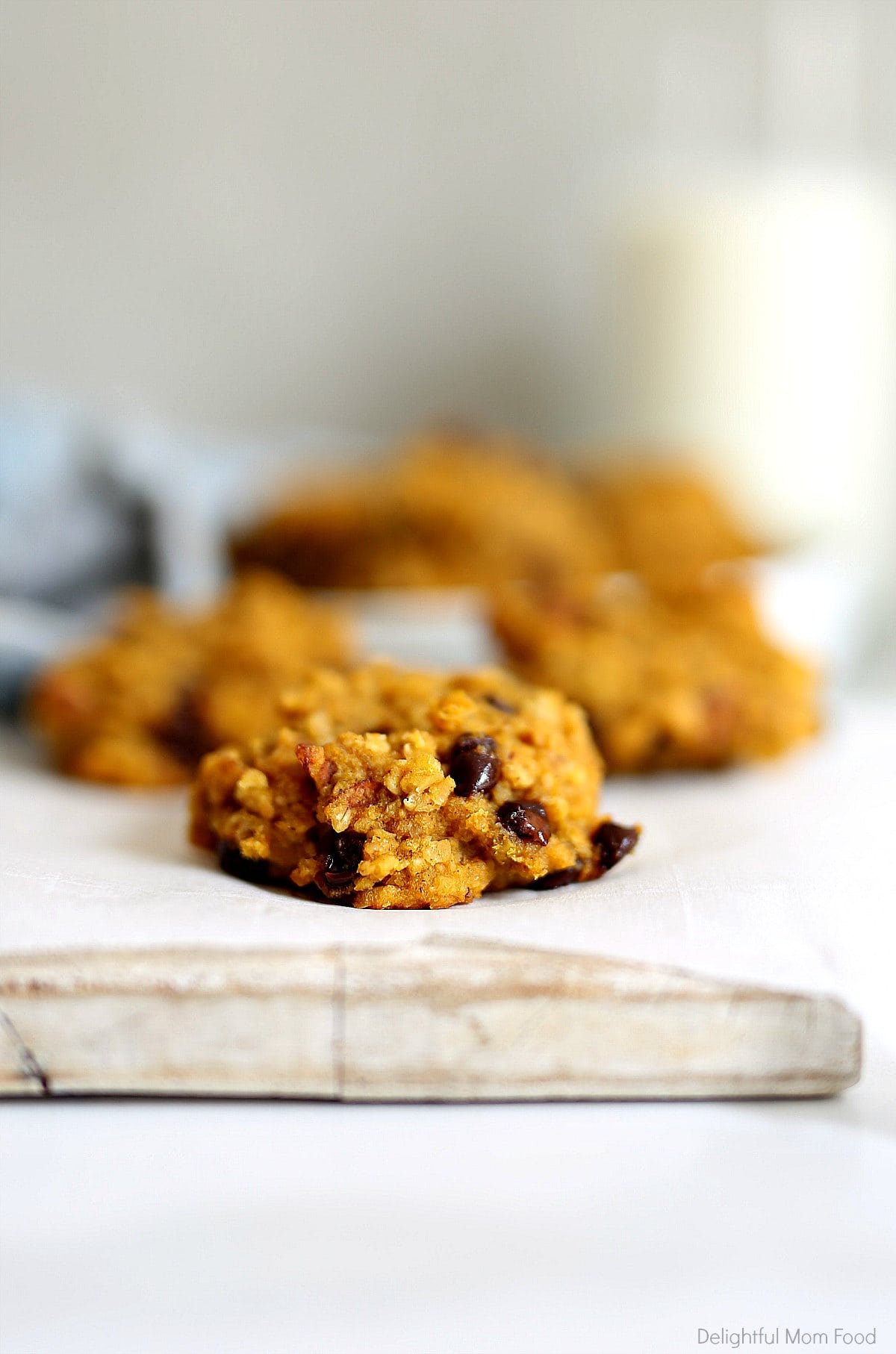 gluten free pumpkin breakfast cookies made with oats and chocolate chips