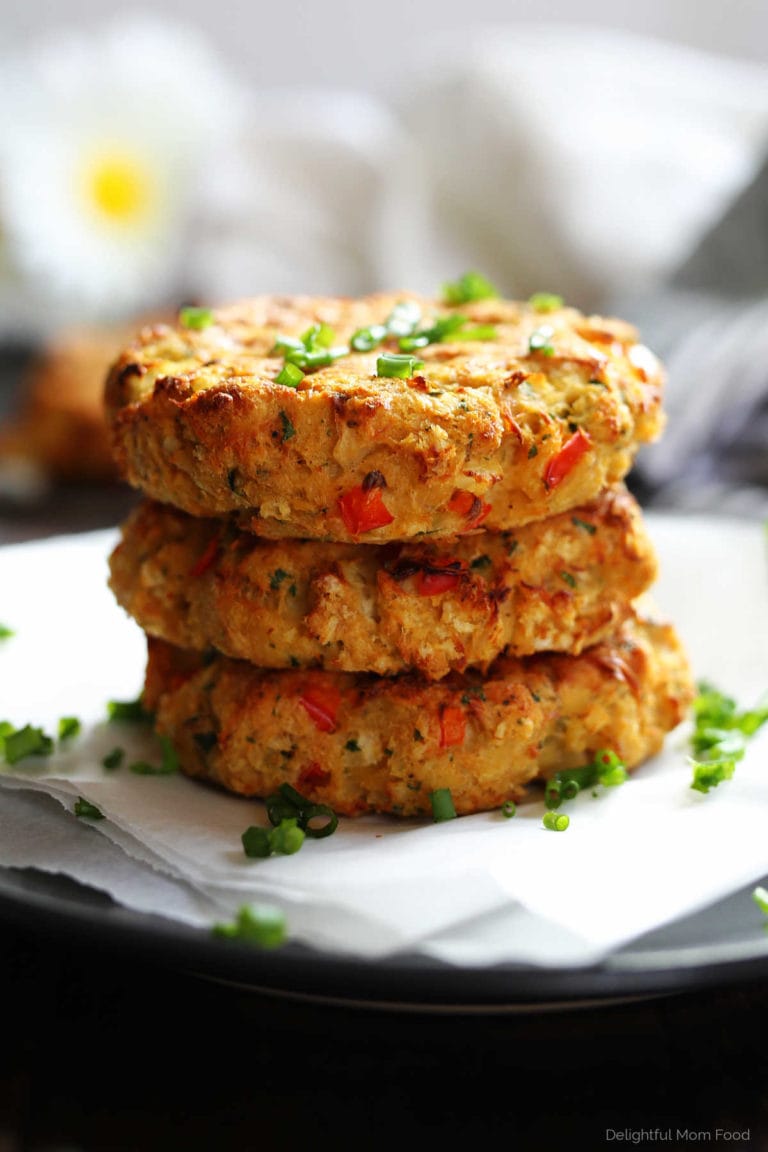 Baked Gluten-Free Crab Cakes With Spicy Aioli - Delightful Mom Food