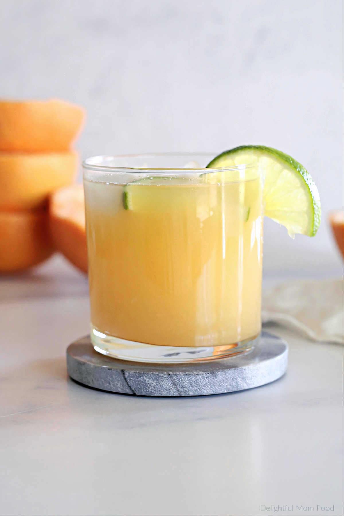 Grapefruit juice recipe drink in a glass for weight loss and to burn fat in the body.