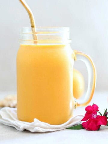 Anti inflammatory smoothie recipe.