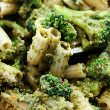 cilantro pasta with broccoli on a fork