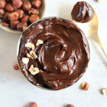 homemade nutella vegan healthy in a gold bowl