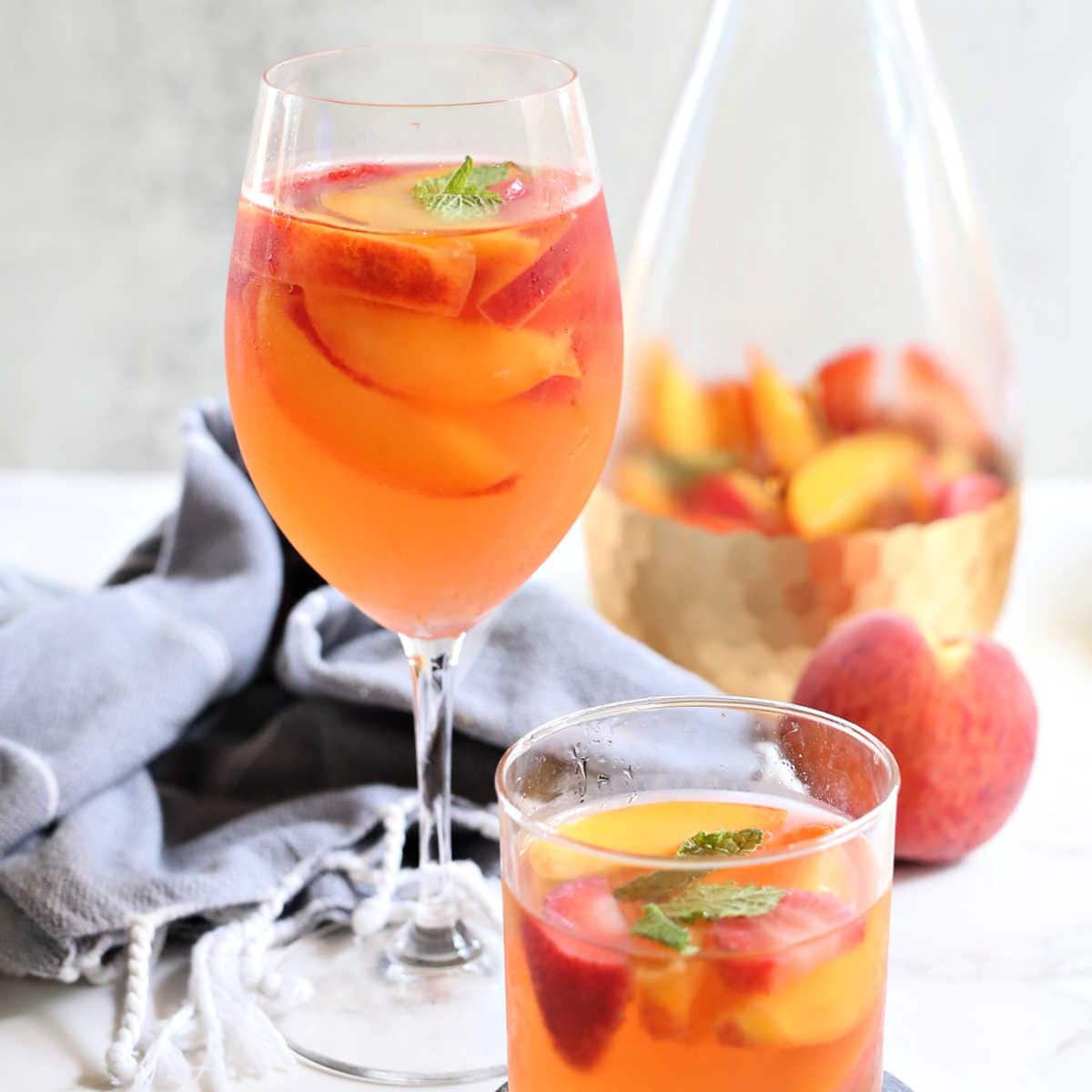 https://delightfulmomfood.com/wp-content/uploads/2023/06/peach-sangria-easy-recipe.jpg